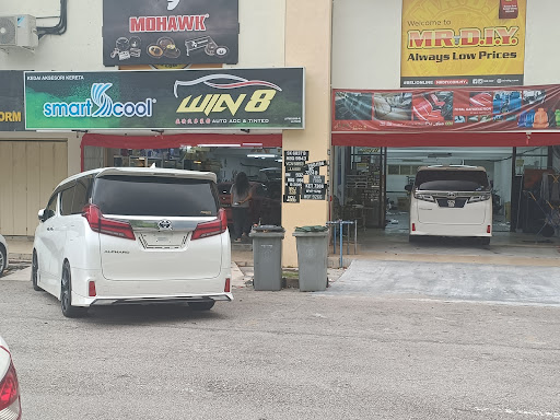 WIN8 AUTO ACC & TINTED