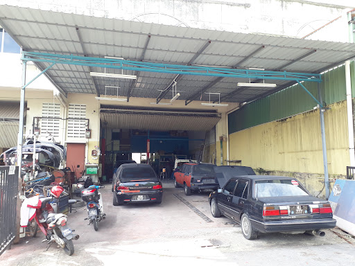 ONE STOP GARAGE BENGKEL CAT KETUK DAN SERVIS KENDERAAN