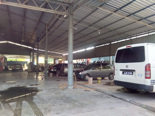 Bengkel Mengetuk Dan Mengecat Kereta Huat Heng