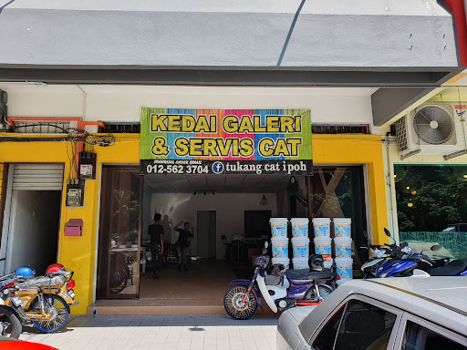 Kedai cat Warna Moden