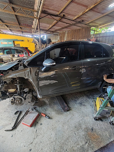BENGKEL SUNGAI MANIK