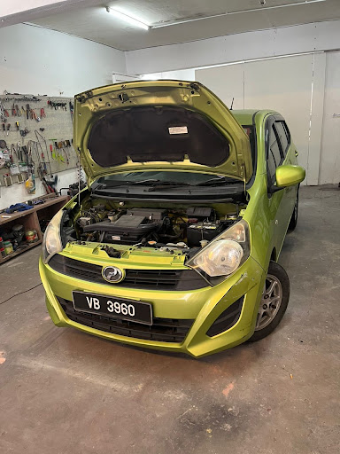 ZF Bengkel Ketuk & Cat Kereta