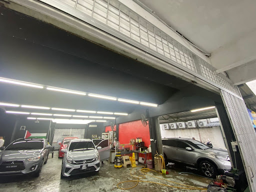 Qamar Autodetailing and Carwash