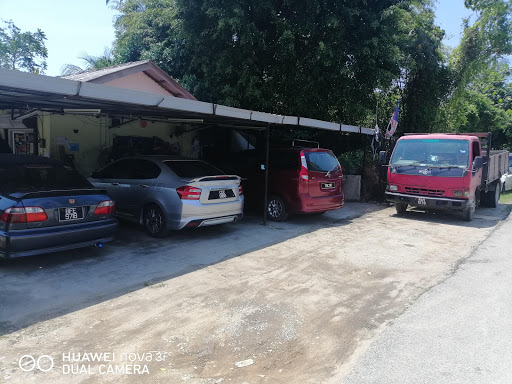 Bengkel Kereta Nik