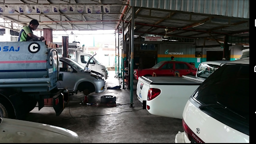 KEDAI MEMBAIKI KENDERAAN SAHA AUTO & CRANE SERVICE