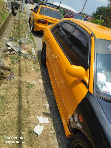 Bengkel ketuk dan cat kereta (Kechik)