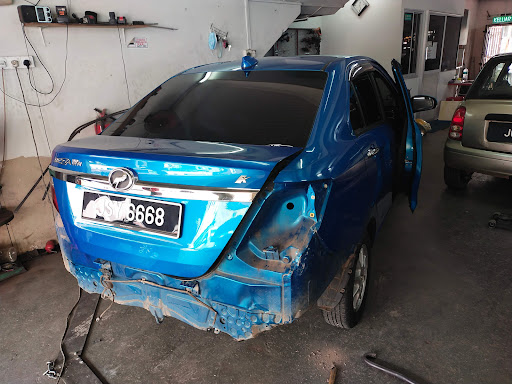 Bengkel mengetuk mengecat kenderaan