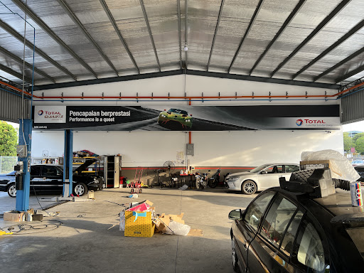 TotalEnergies Quartz Auto Services - CCF Auto Service Specialist