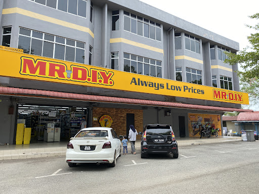 MR.DIY Labis