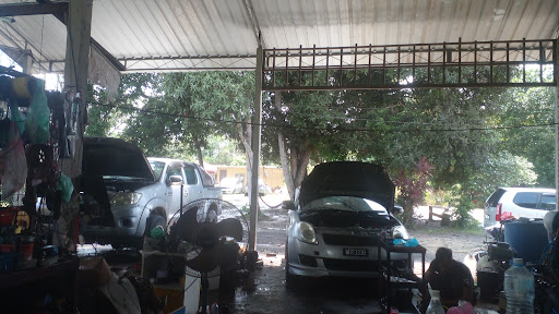 Bengkel kereta (Yasir)