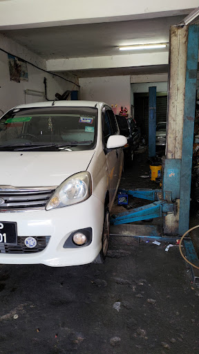 Bengkel Kereta Son Lee