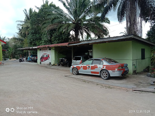 Nik khairuddin spray