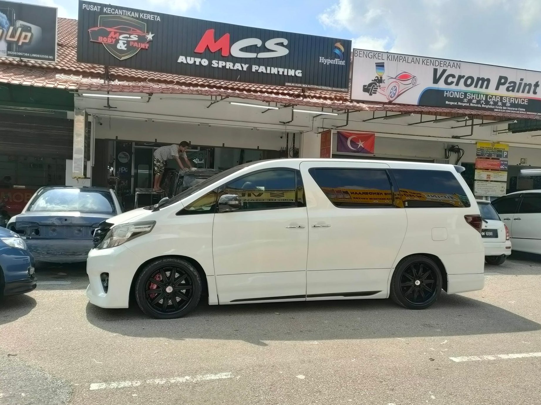 mcs auto spray painting